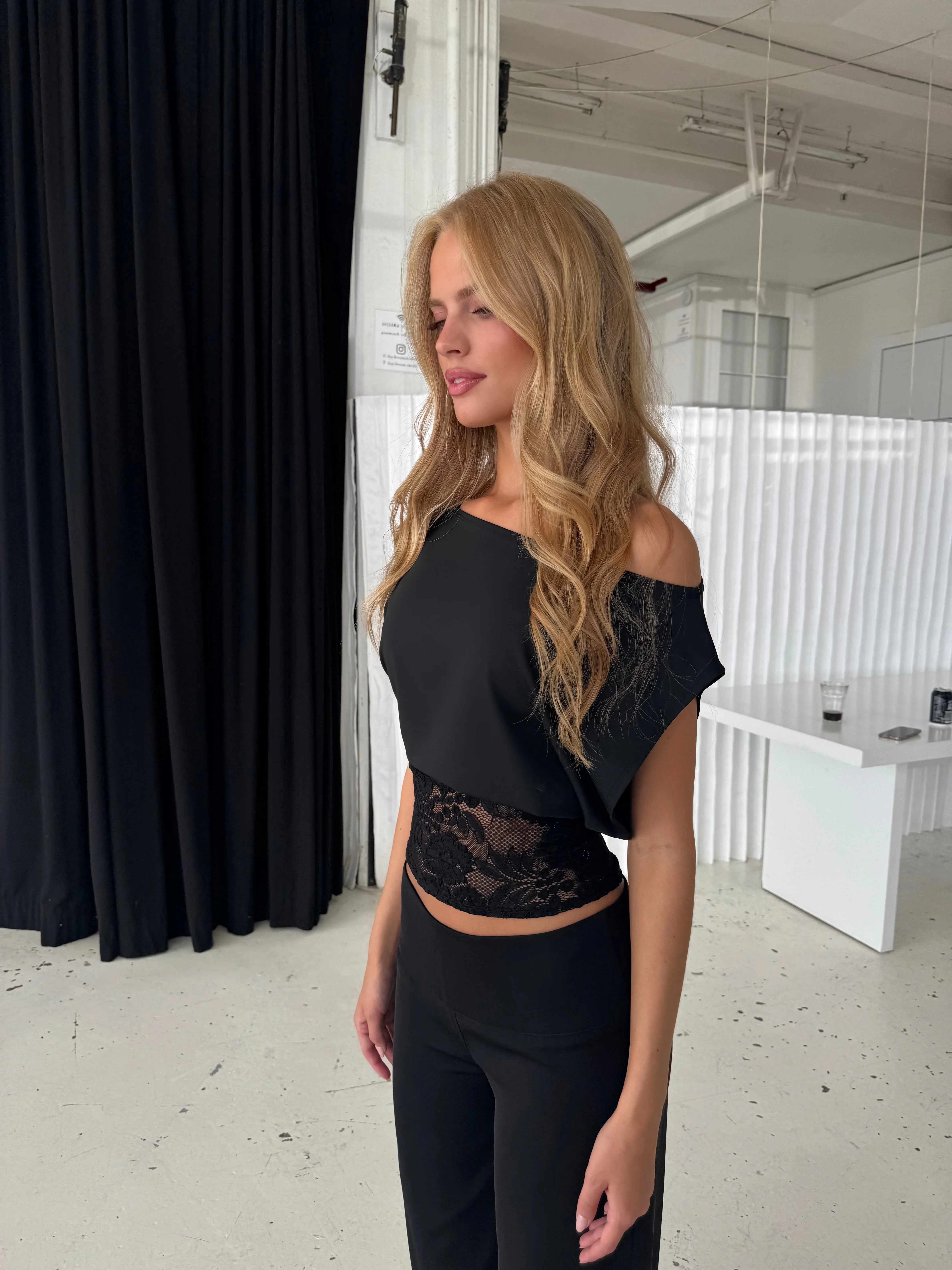 Hera basic lace top - black - Image 3